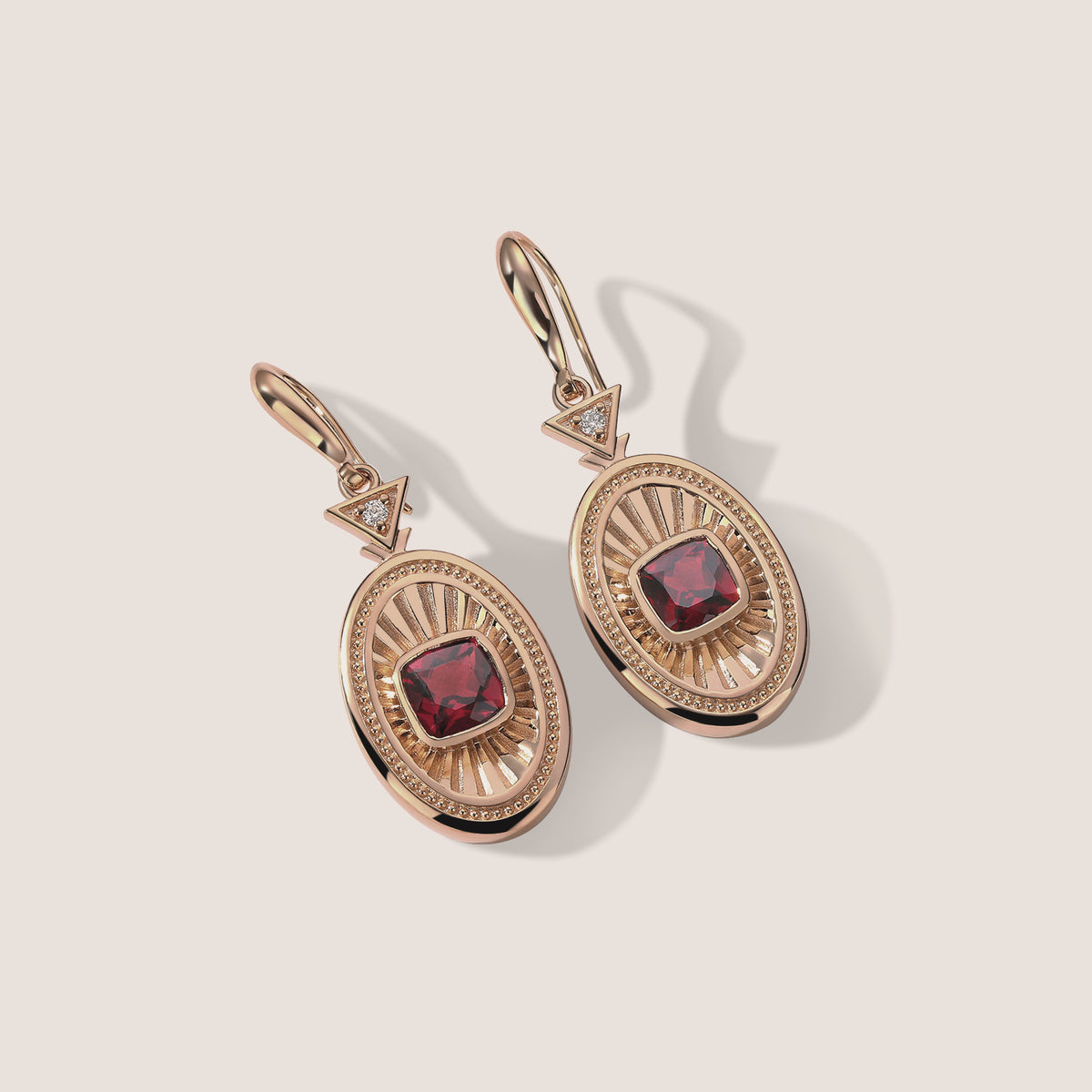 Rayons de Lumière Garnet Drop Earrings