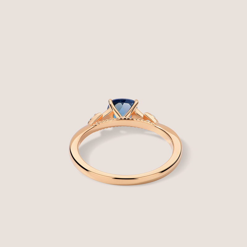 Rayons de Lumière Blue Topaz Ring