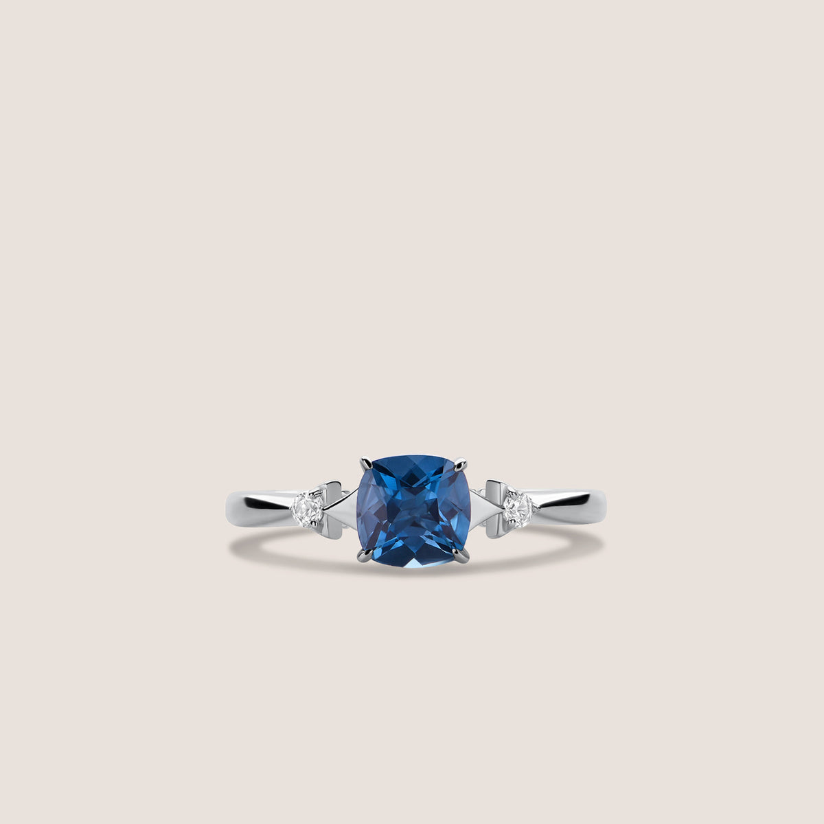 Rayons de Lumière Blue Topaz Silver Ring